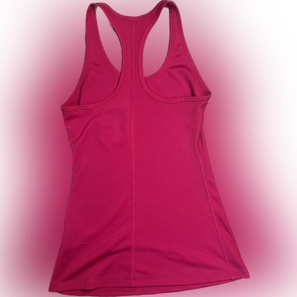 NIKE Slim Fit Tank Top - Picture 2 of 2